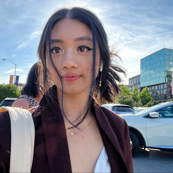 Meet your Posher, Kailey - Picture 1 of 1